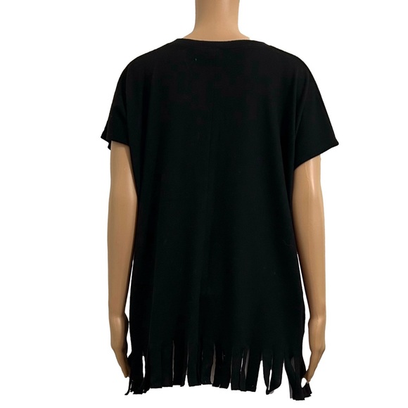 Go Couture Black Fringe Top with V Neck and Short Sleeves - Picture 2 of 4